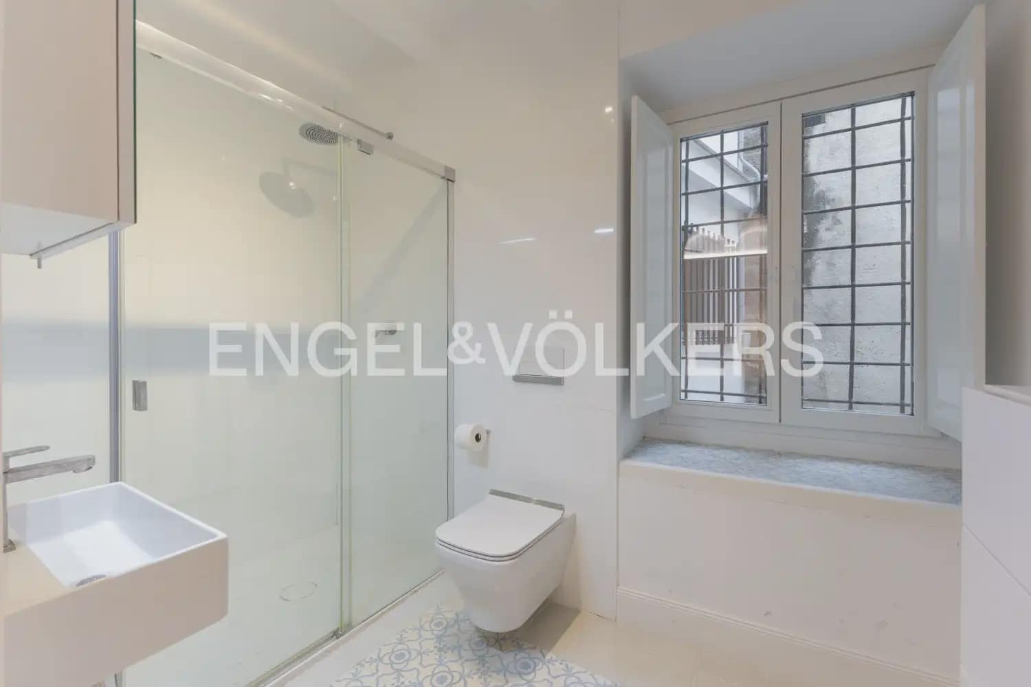4 Zimmer Wohnung zu vermieten in Valencia Stadt - 3.500 € (Ref: 9968629)