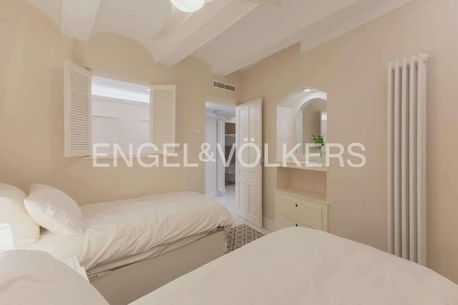 4 Zimmer Wohnung zu vermieten in Valencia Stadt - 3.500 € (Ref: 9968629)