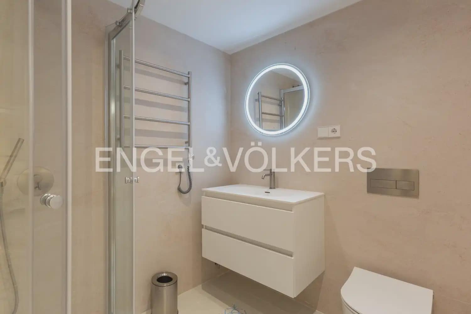 4 Zimmer Wohnung zu vermieten in Valencia Stadt - 3.500 € (Ref: 9968629)