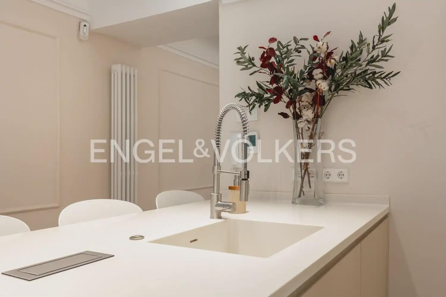 4 Zimmer Wohnung zu vermieten in Valencia Stadt - 3.500 € (Ref: 9968629)