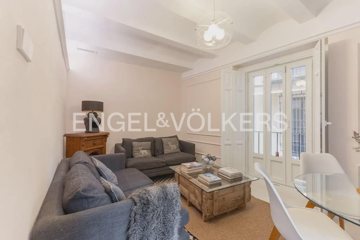 4 Zimmer Wohnung zu vermieten in Valencia Stadt - 3.500 € (Ref: 9968629)