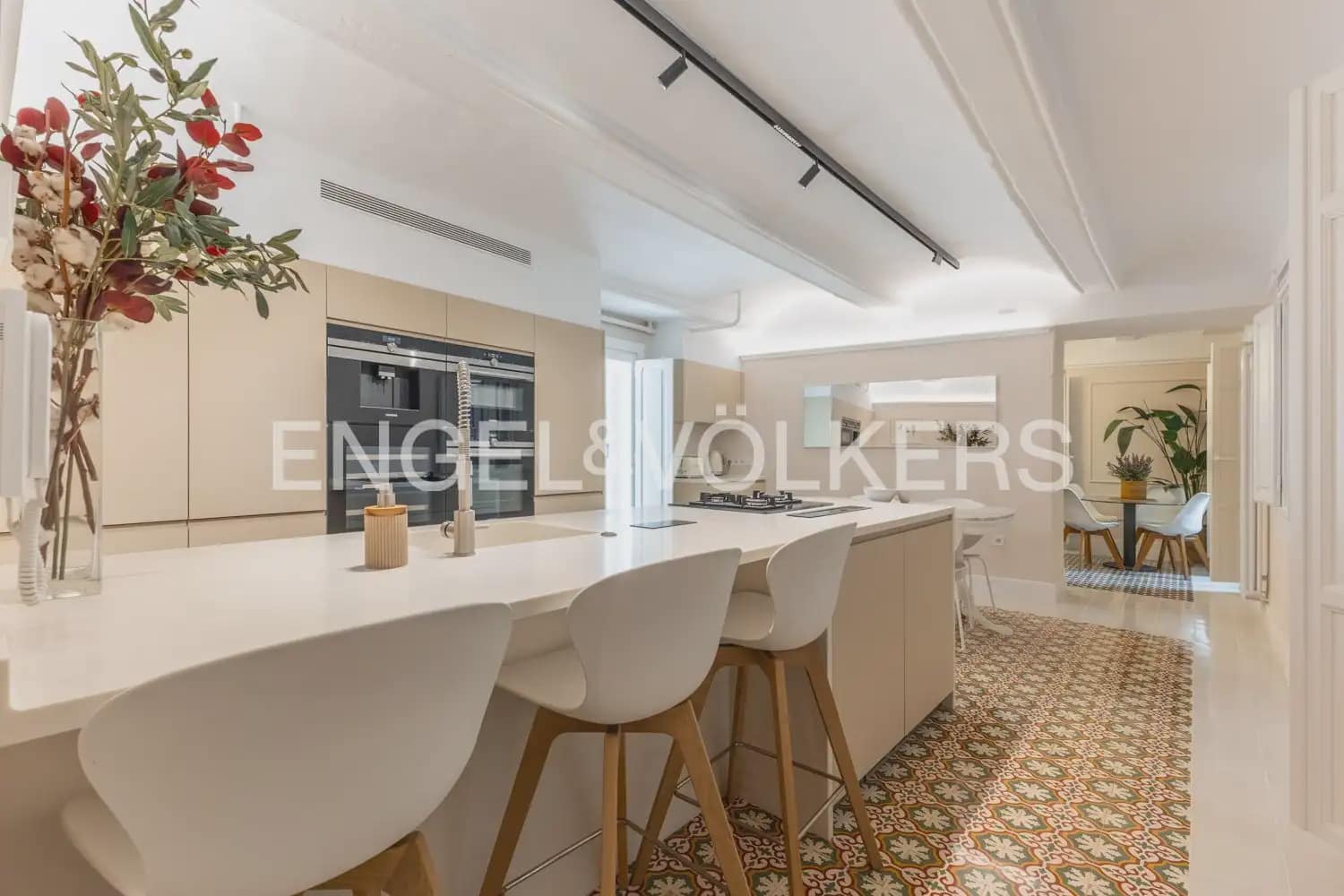 4 Zimmer Wohnung zu vermieten in Valencia Stadt - 3.500 € (Ref: 9968629)