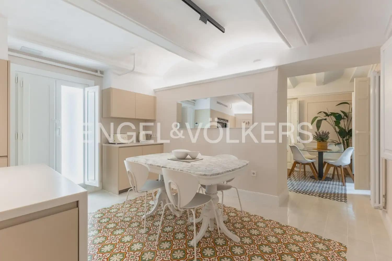 4 Zimmer Wohnung zu vermieten in Valencia Stadt - 3.500 € (Ref: 9968629)