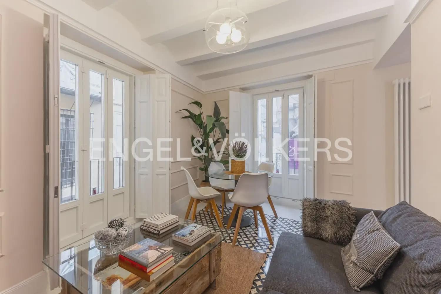 4 Zimmer Wohnung zu vermieten in Valencia Stadt - 3.500 € (Ref: 9968629)