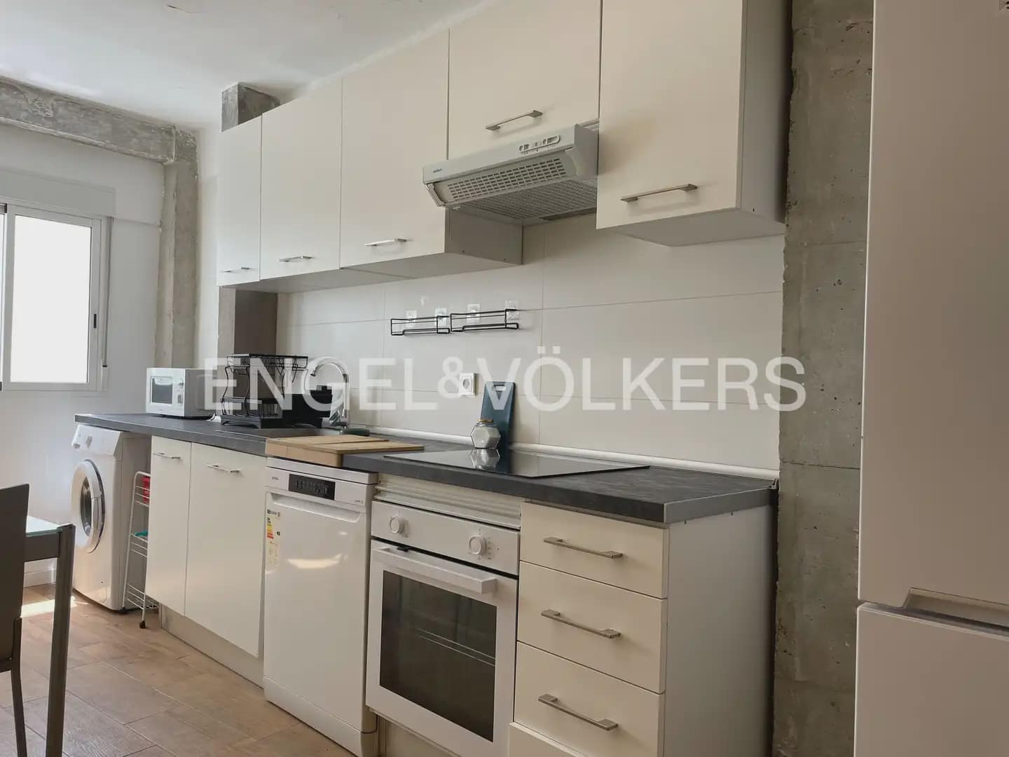 3 sovrum Lägenhet att hyra i Valencia stad - 1 500 € (Ref: 9968630)