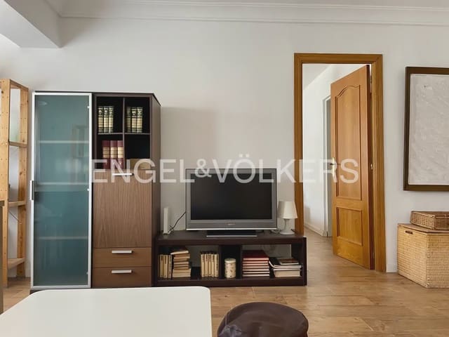 3 sovrum Lägenhet att hyra i La Petxina, Valencia stad - 1 500 € (Ref: 9968630)