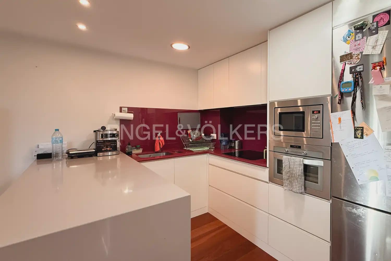 1 bedroom Flat for rent in Paterna with pool garage - € 1,400 (Ref: 9968631)