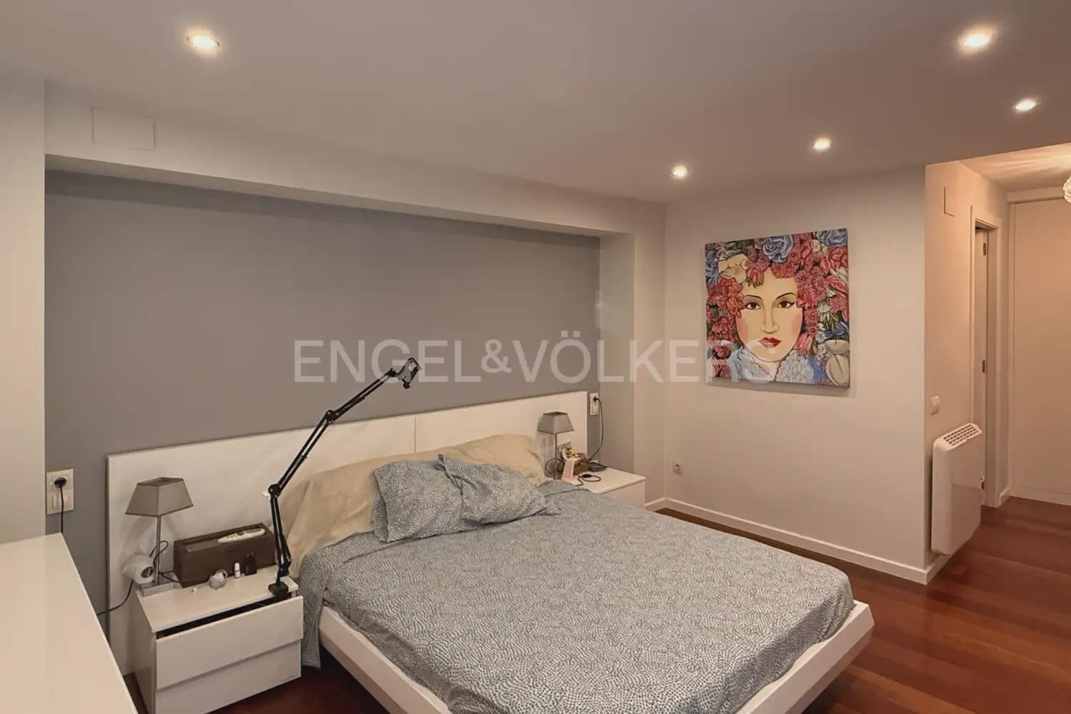 1 bedroom Flat for rent in Paterna with pool garage - € 1,400 (Ref: 9968631)