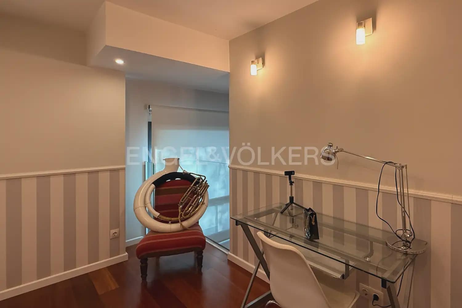 1 bedroom Flat for rent in Paterna with pool garage - € 1,400 (Ref: 9968631)
