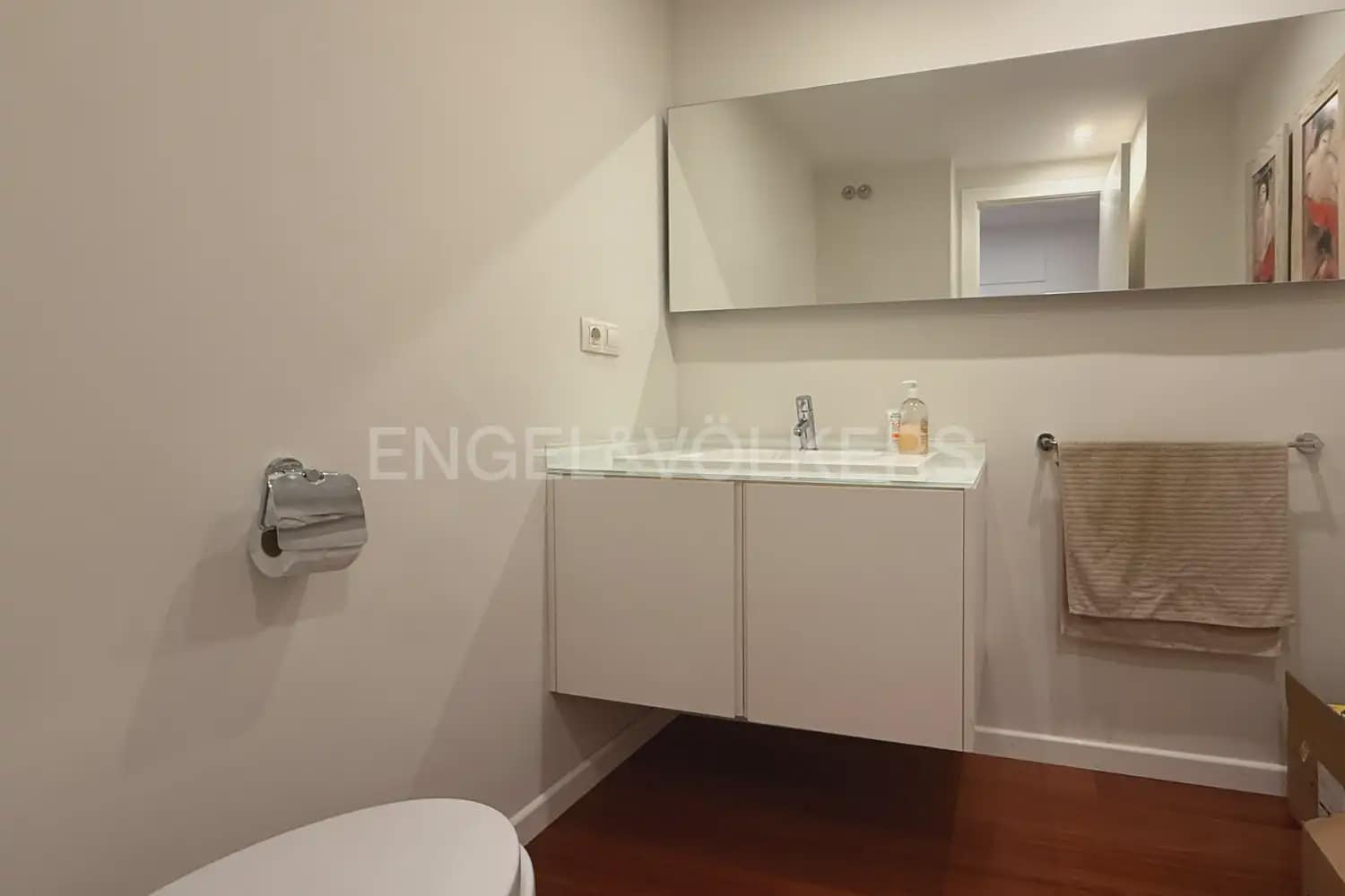 1 bedroom Flat for rent in Paterna with pool garage - € 1,400 (Ref: 9968631)