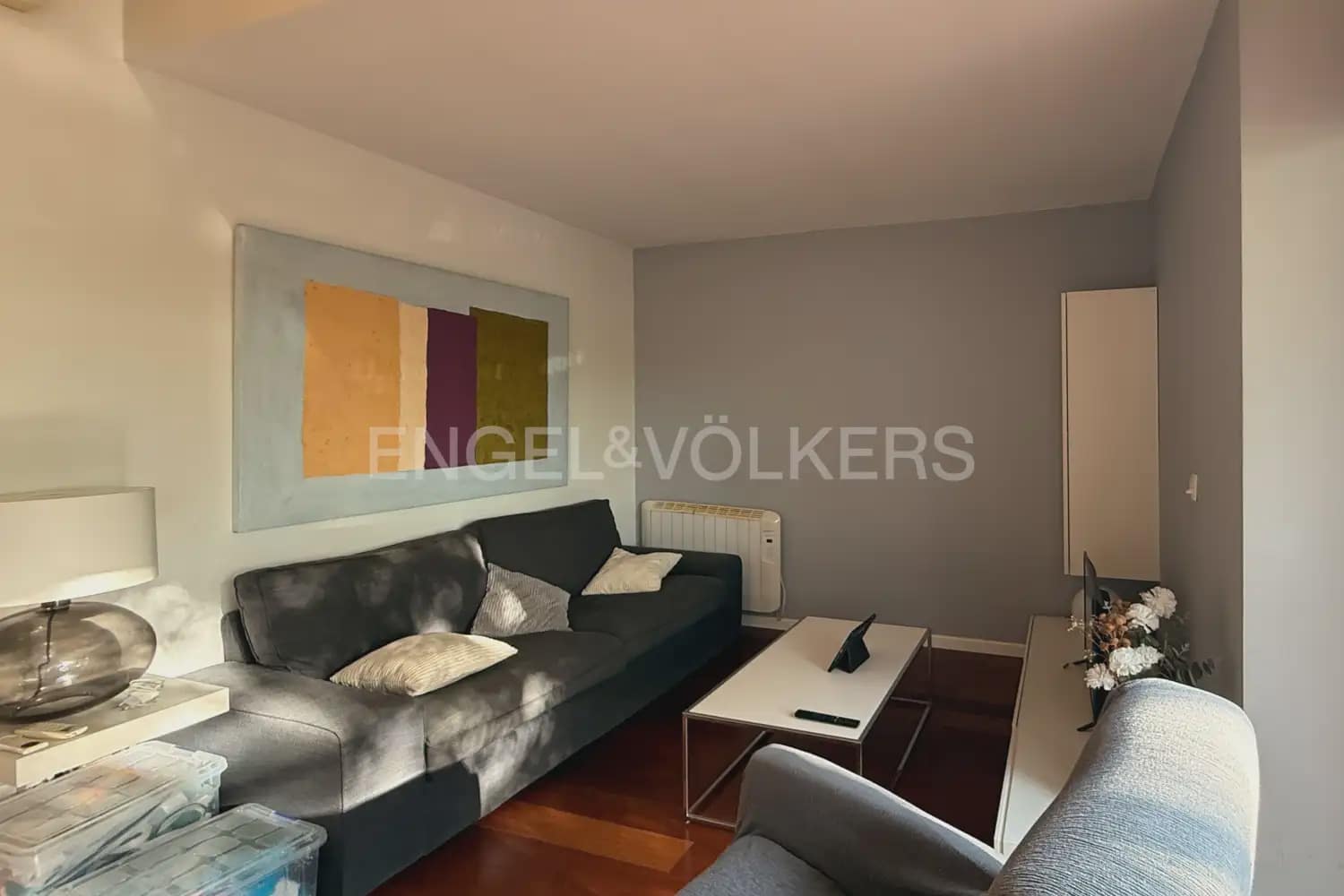 1 bedroom Flat for rent in Paterna with pool garage - € 1,400 (Ref: 9968631)