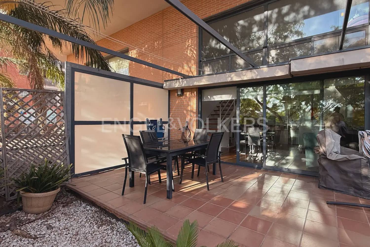 1 bedroom Flat for rent in Paterna with pool garage - € 1,400 (Ref: 9968631)
