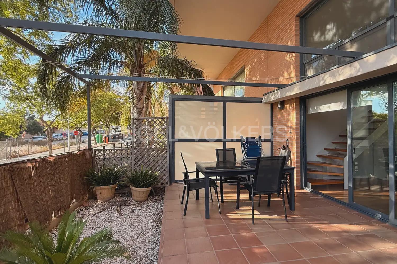 1 bedroom Flat for rent in Paterna with pool garage - € 1,400 (Ref: 9968631)