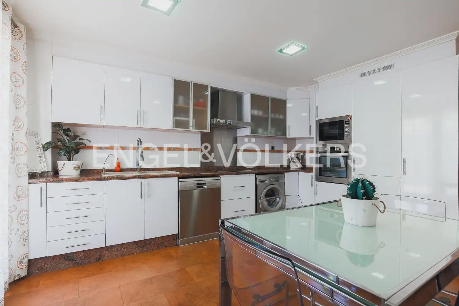 4 soverom Villa til salgs i Riba-roja de Turia med garasje - € 450 000 (Ref: 9968632)