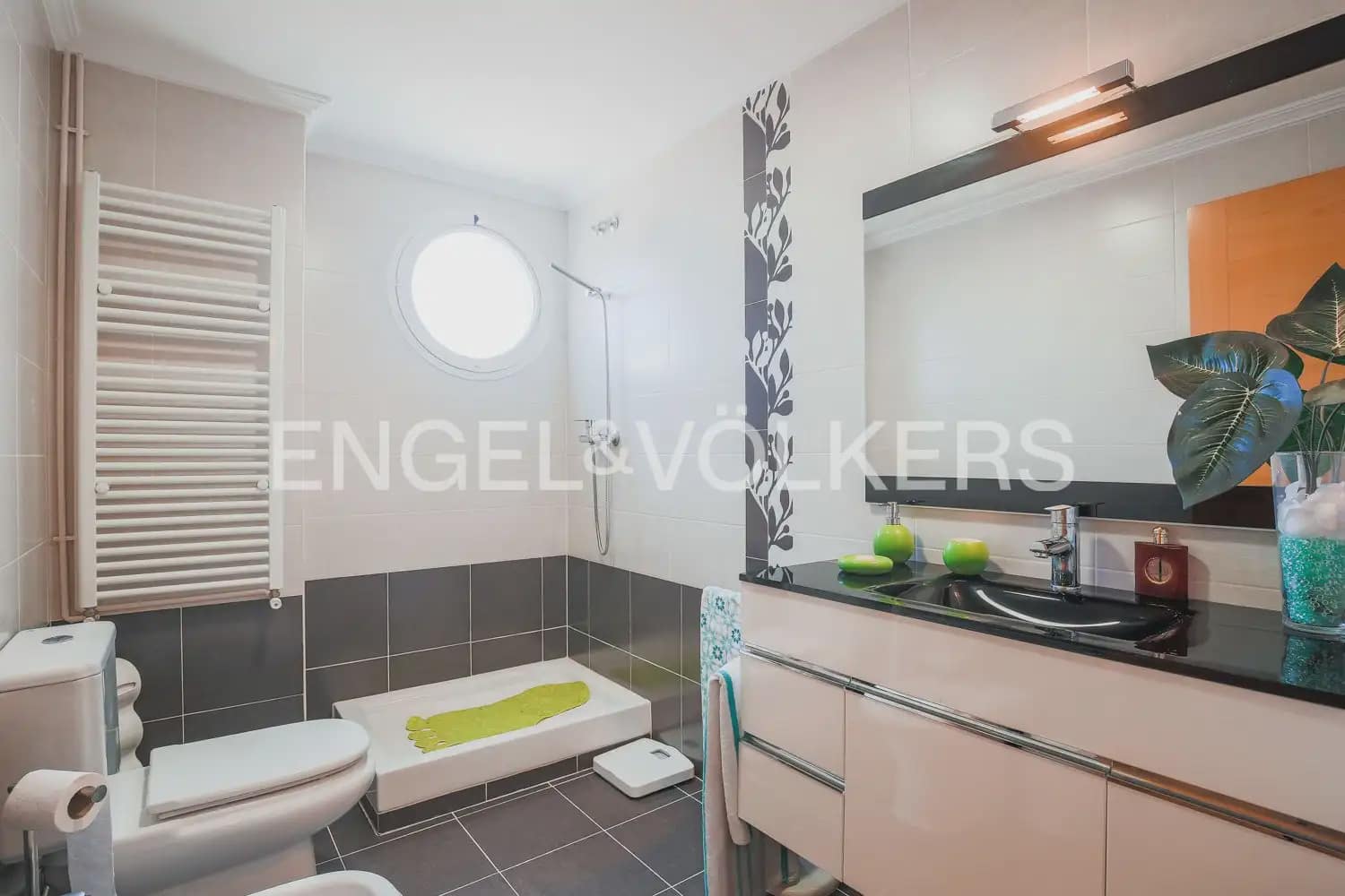 4 soverom Villa til salgs i Riba-roja de Turia med garasje - € 450 000 (Ref: 9968632)