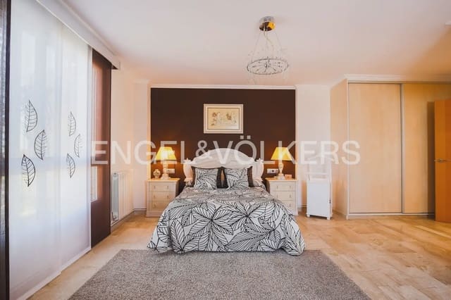 4 soverom Villa til salgs i Riba-roja de Túria med garasje - € 450 000 (Ref: 9968632)