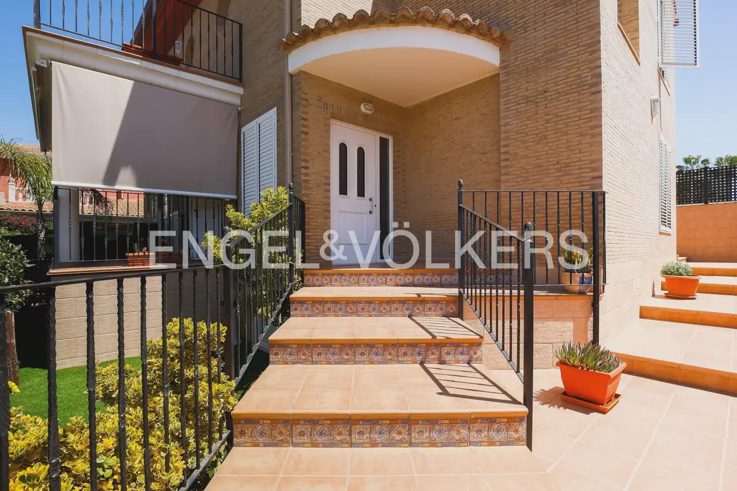 4 soverom Villa til salgs i Riba-roja de Turia med garasje - € 450 000 (Ref: 9968632)