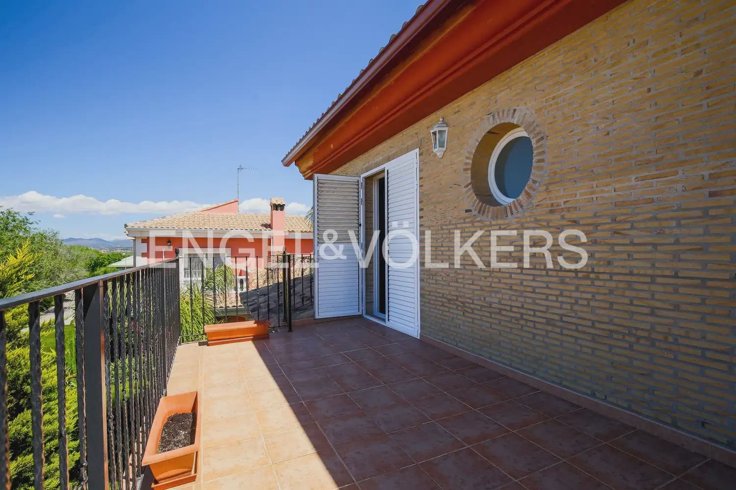 4 soverom Villa til salgs i Riba-roja de Turia med garasje - € 450 000 (Ref: 9968632)