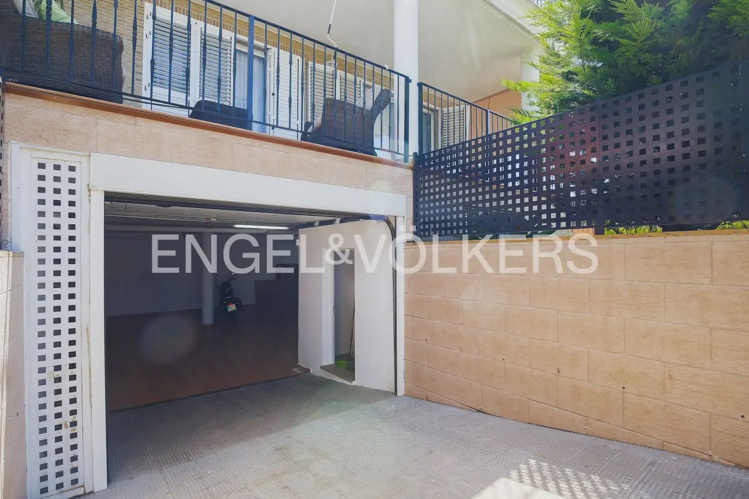 4 soverom Villa til salgs i Riba-roja de Turia med garasje - € 450 000 (Ref: 9968632)
