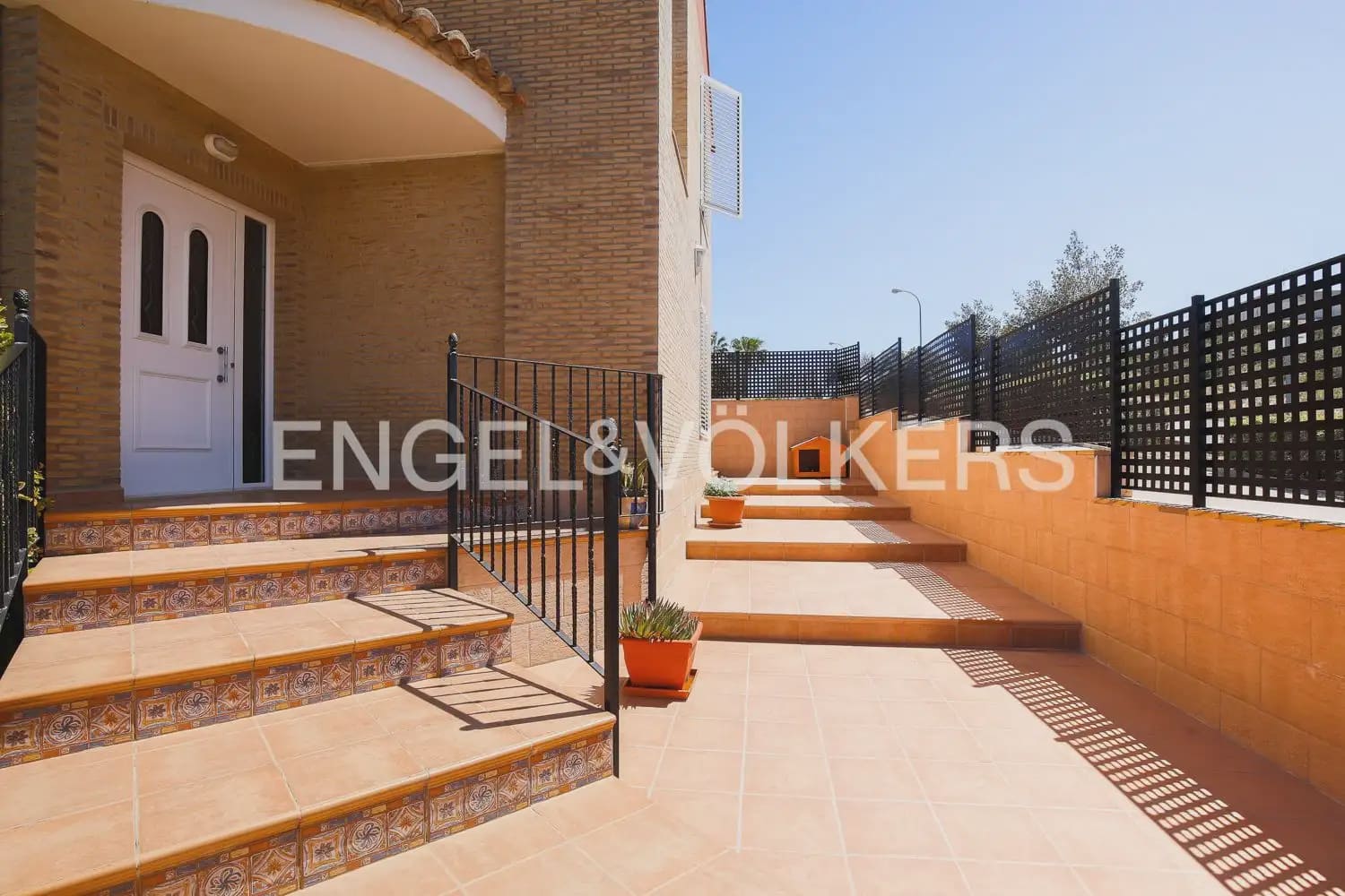 4 soverom Villa til salgs i Riba-roja de Turia med garasje - € 450 000 (Ref: 9968632)