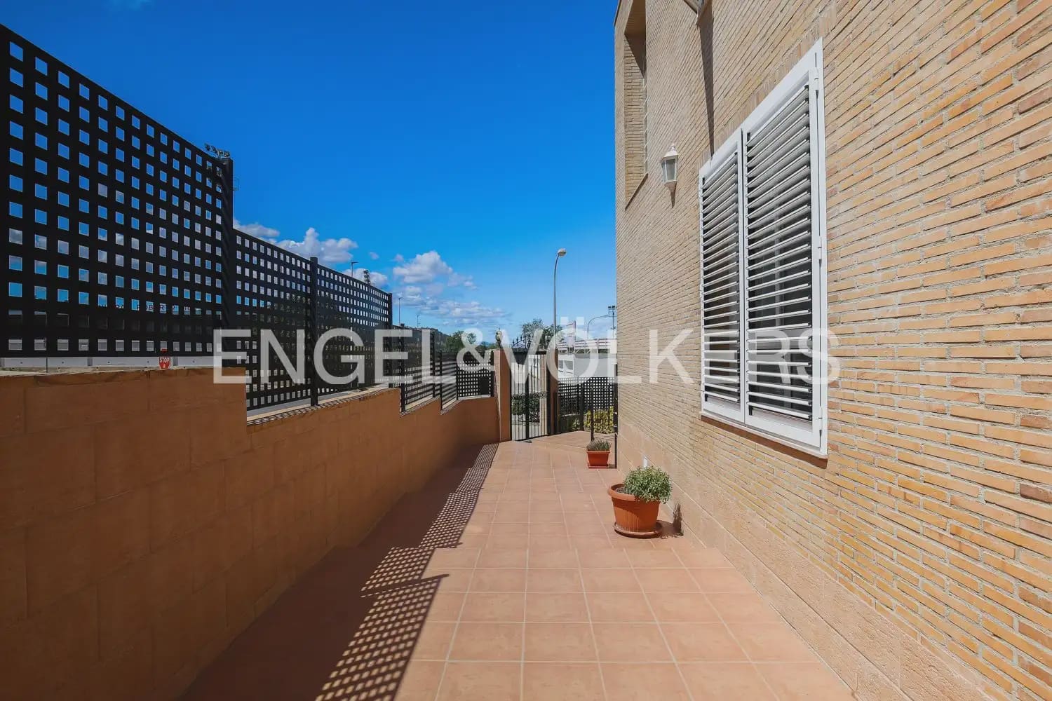 4 soverom Villa til salgs i Riba-roja de Turia med garasje - € 450 000 (Ref: 9968632)