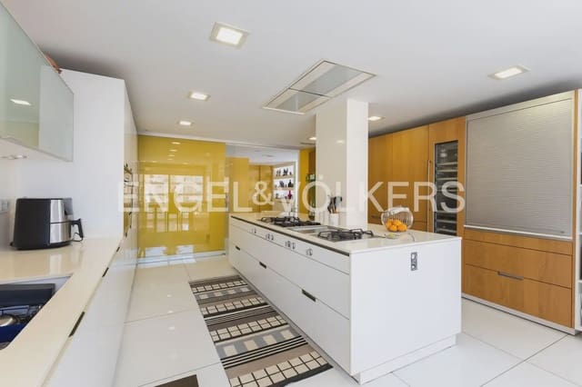 4 soveværelse Lejlighed til salg i Oeste, Castelló de la Plana med garage - € 720.000 (Ref: 9968878)