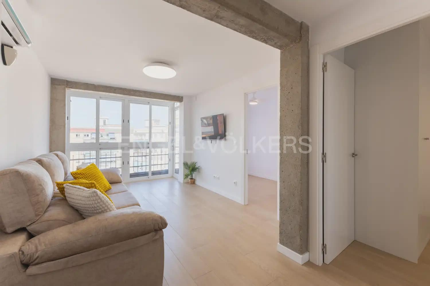 3 sypialnia Mieszkanie do wynajęcia w Miasto Walencja - 1 500 € (Ref: 9968992)