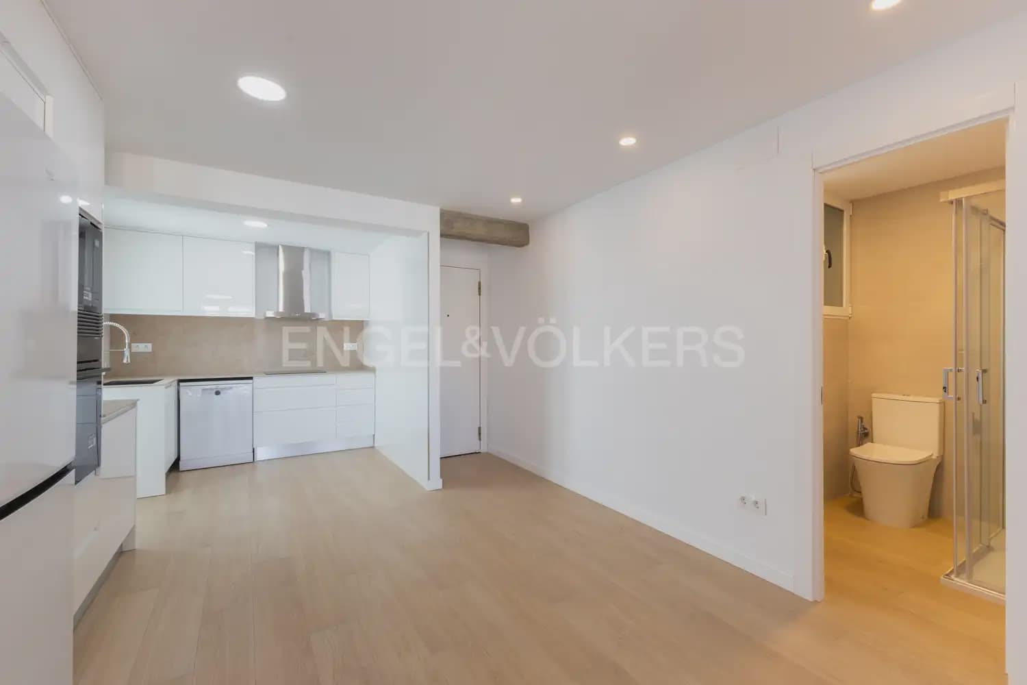 3 sypialnia Mieszkanie do wynajęcia w Miasto Walencja - 1 500 € (Ref: 9968992)