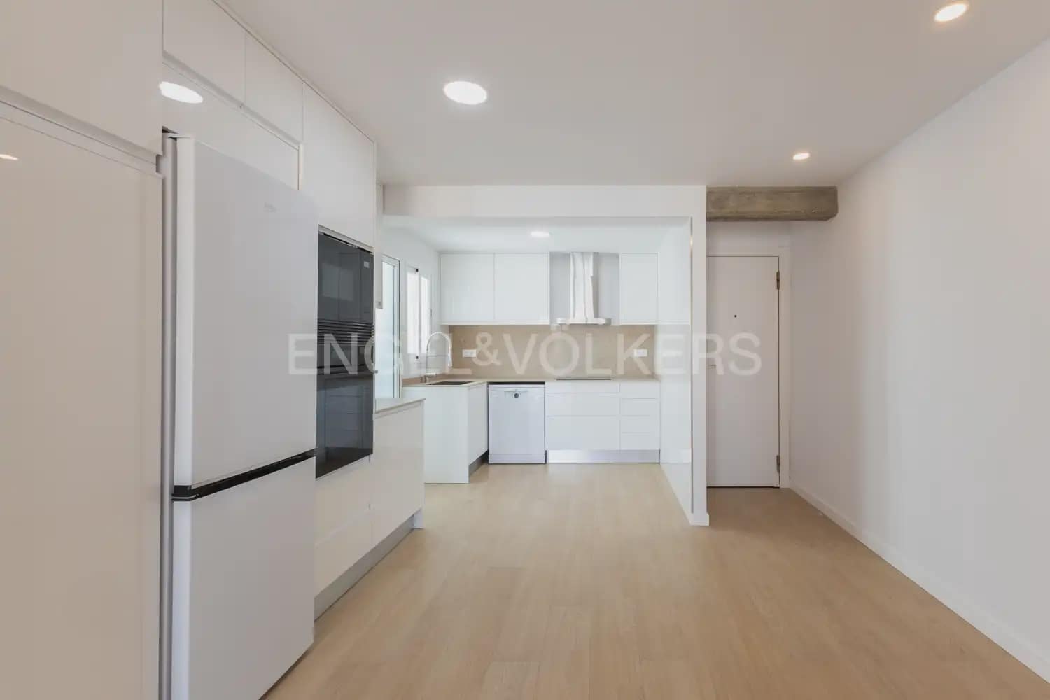 3 sypialnia Mieszkanie do wynajęcia w Miasto Walencja - 1 500 € (Ref: 9968992)