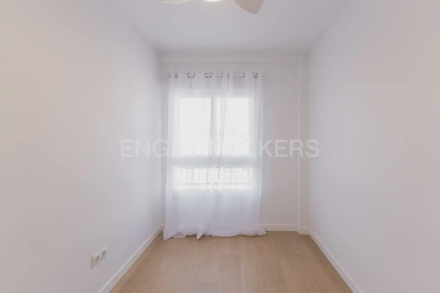 3 sypialnia Mieszkanie do wynajęcia w Miasto Walencja - 1 500 € (Ref: 9968992)