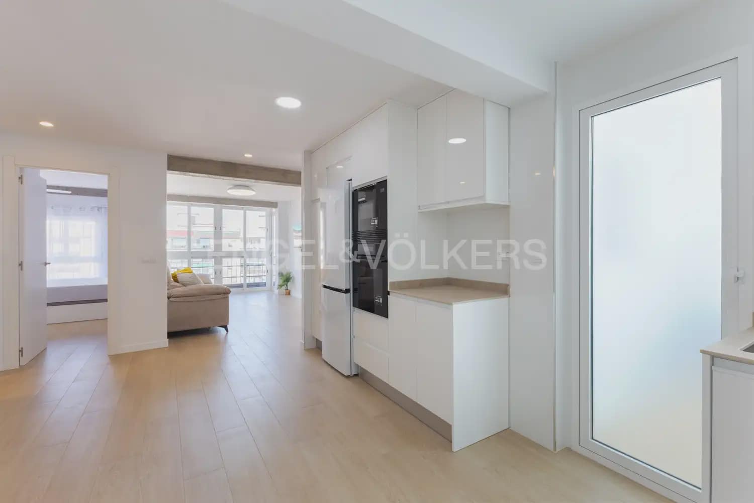 3 sypialnia Mieszkanie do wynajęcia w Miasto Walencja - 1 500 € (Ref: 9968992)