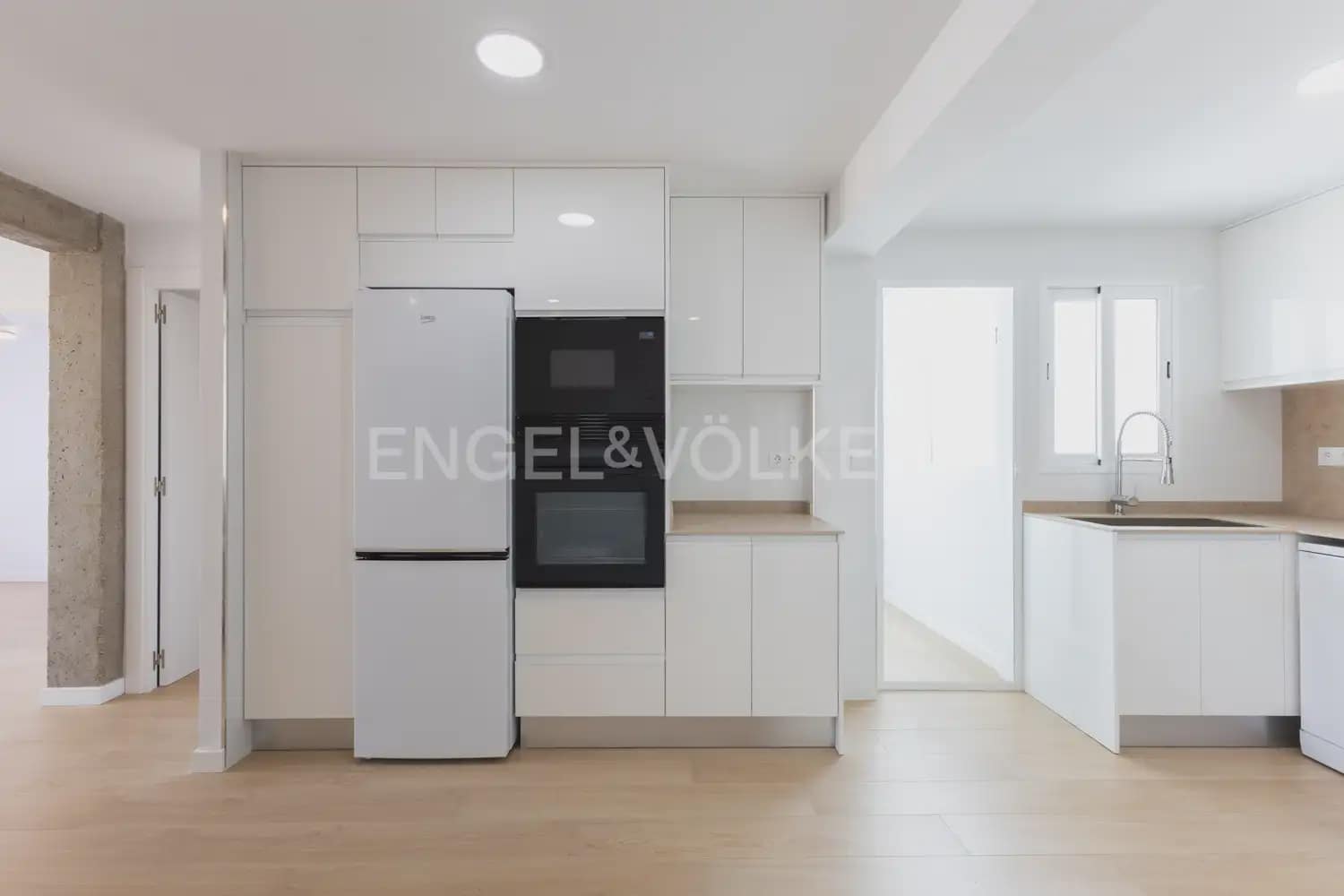 3 sypialnia Mieszkanie do wynajęcia w Miasto Walencja - 1 500 € (Ref: 9968992)