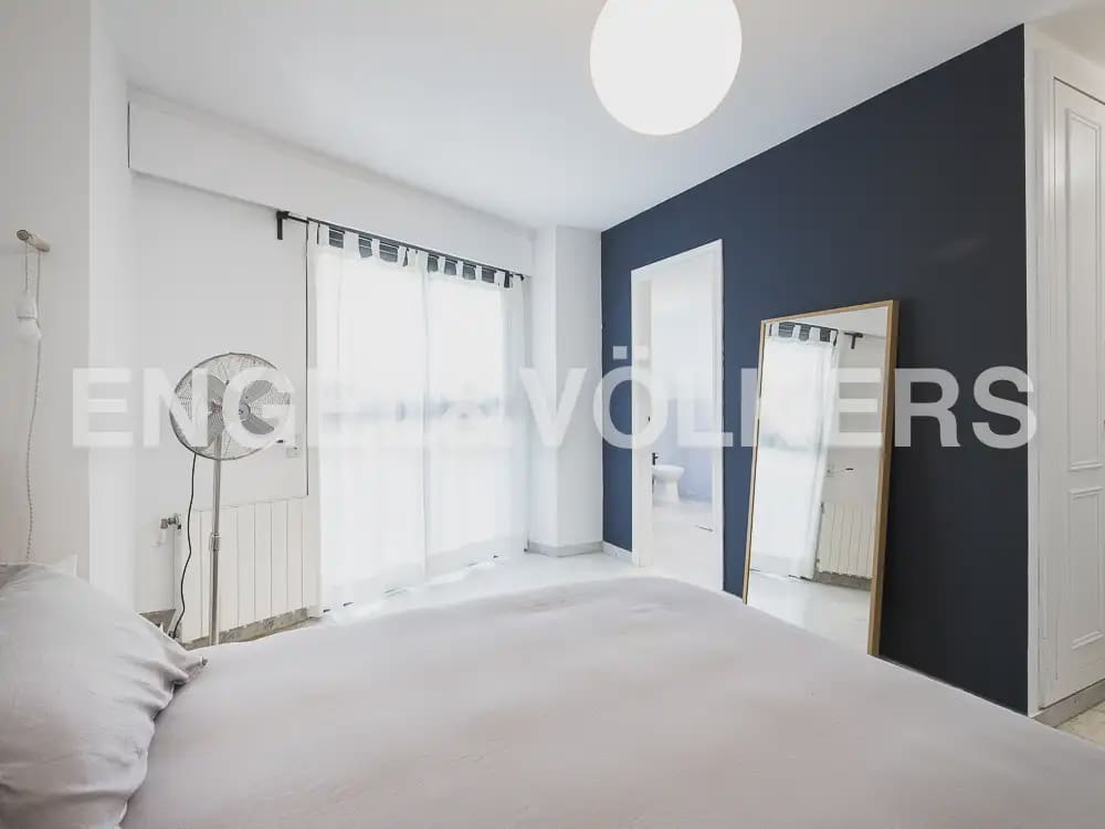 4 soverom Leilighet til leie i Valencia by med garasje - € 4 500 (Ref: 9968993)