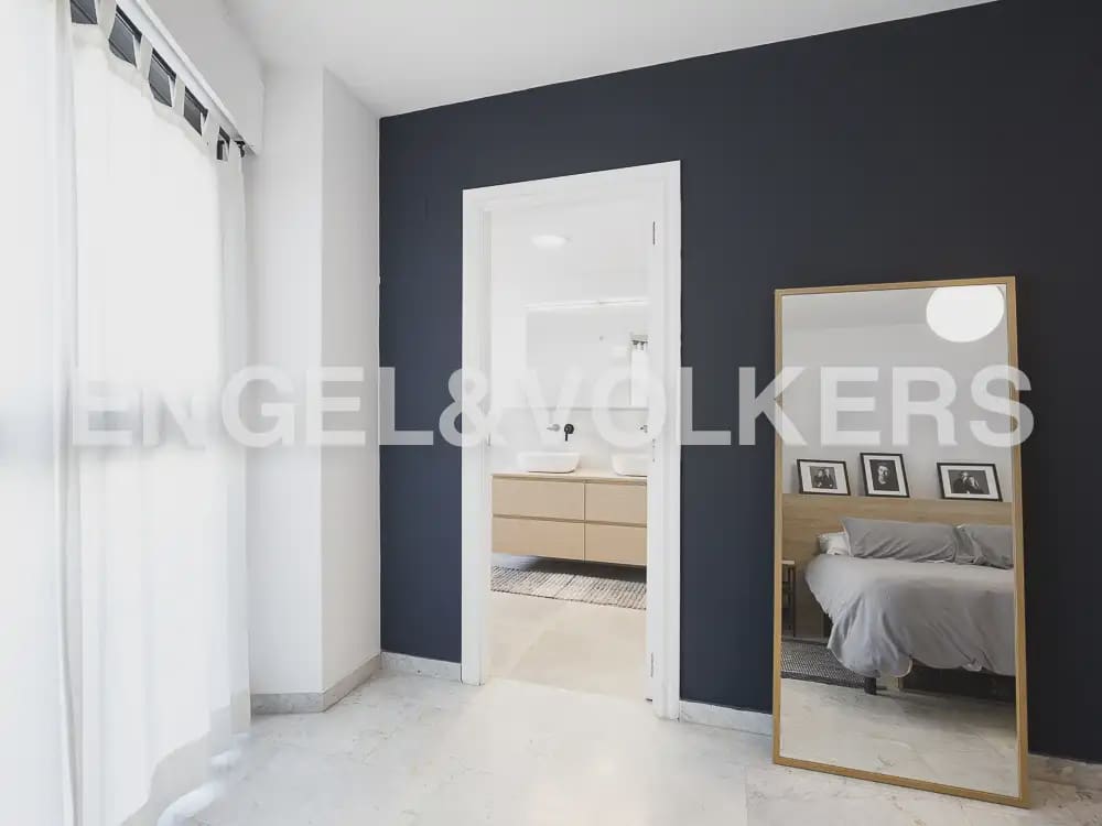 4 soverom Leilighet til leie i Valencia by med garasje - € 4 500 (Ref: 9968993)