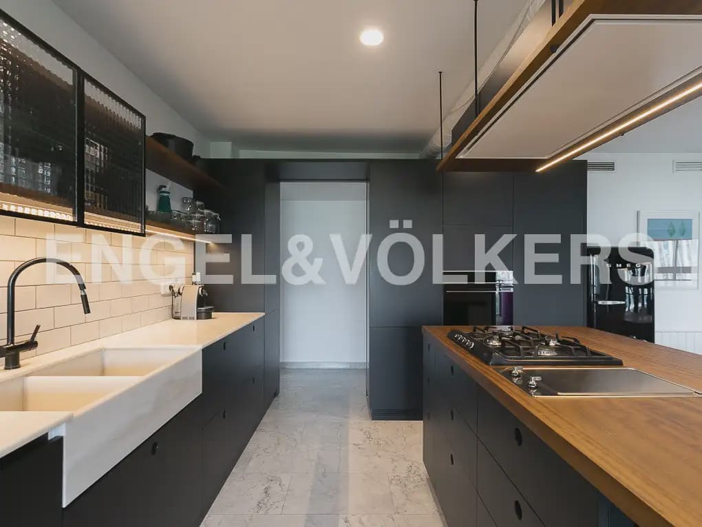 4 soverom Leilighet til leie i Valencia by med garasje - € 4 500 (Ref: 9968993)