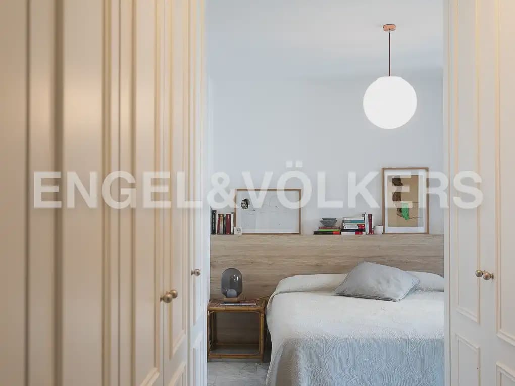 4 soverom Leilighet til leie i Valencia by med garasje - € 4 500 (Ref: 9968993)