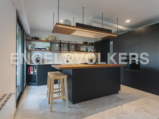 Appartement de 4 chambres à louer à Penya-Roja, Valence ville avec garage - 4 500 € (Ref: 9968993)