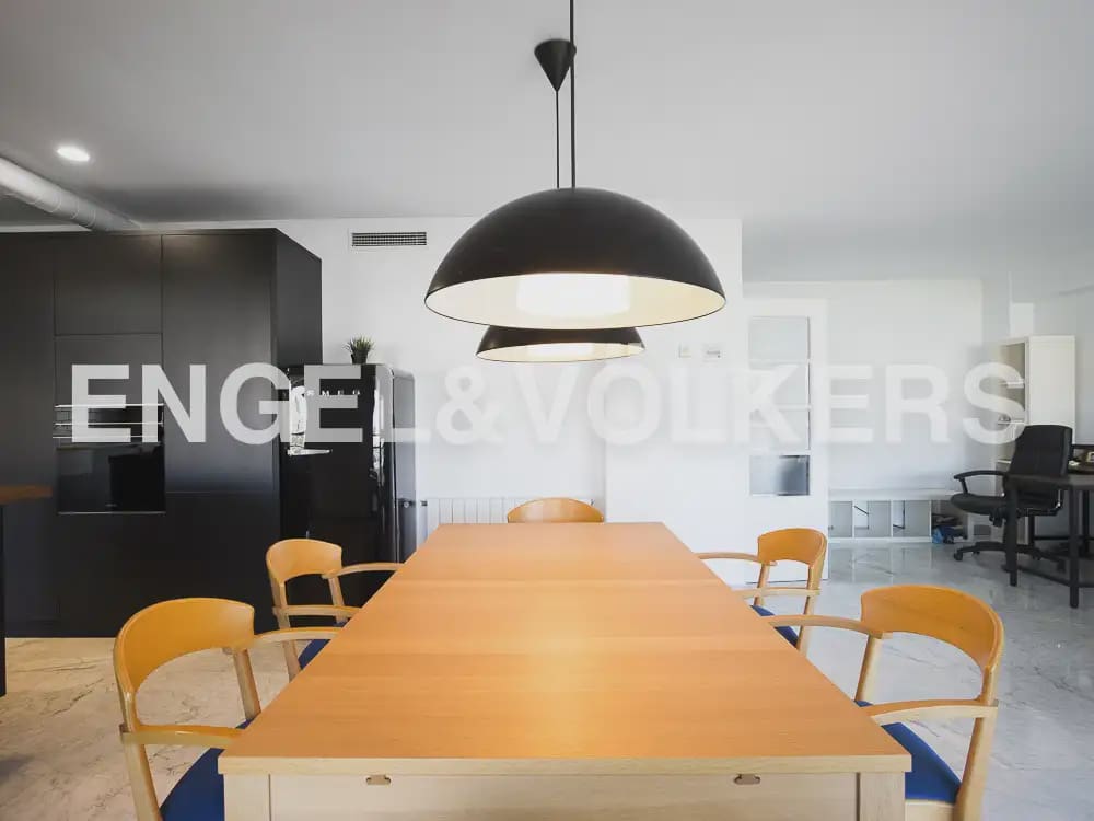 4 soverom Leilighet til leie i Valencia by med garasje - € 4 500 (Ref: 9968993)