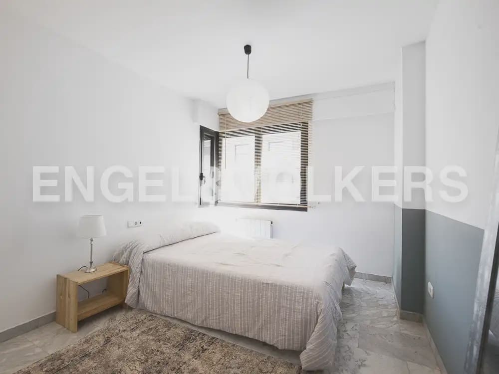 4 soverom Leilighet til leie i Valencia by med garasje - € 4 500 (Ref: 9968993)