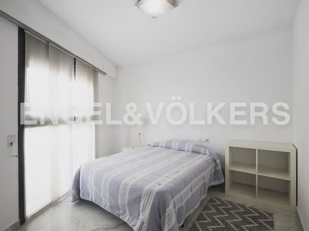 4 soverom Leilighet til leie i Valencia by med garasje - € 4 500 (Ref: 9968993)