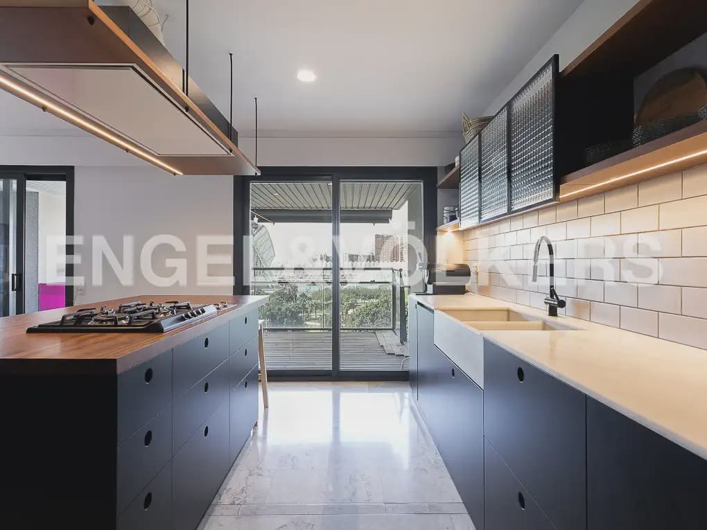 4 soverom Leilighet til leie i Valencia by med garasje - € 4 500 (Ref: 9968993)
