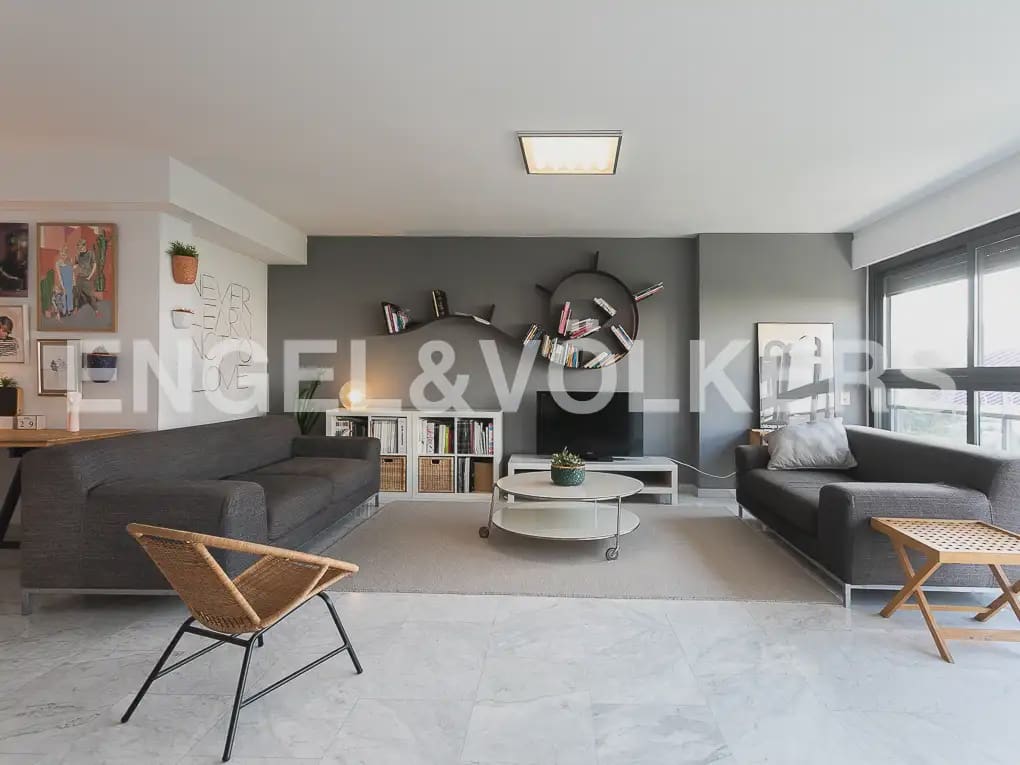 4 soverom Leilighet til leie i Valencia by med garasje - € 4 500 (Ref: 9968993)
