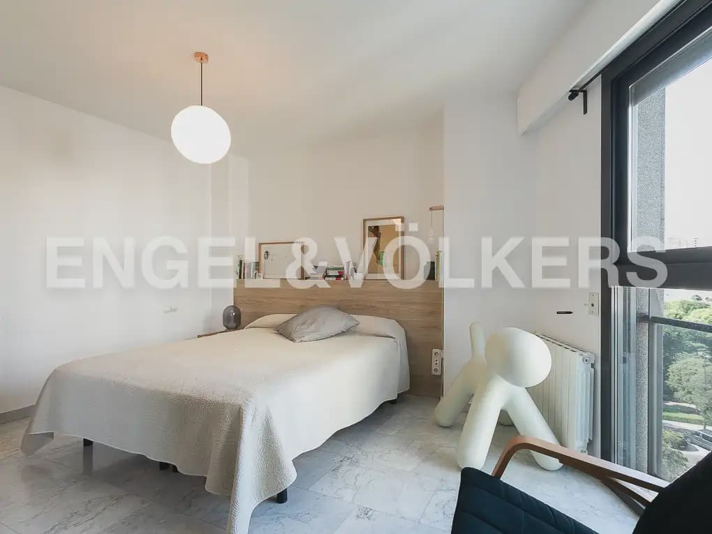 4 soverom Leilighet til leie i Valencia by med garasje - € 4 500 (Ref: 9968993)