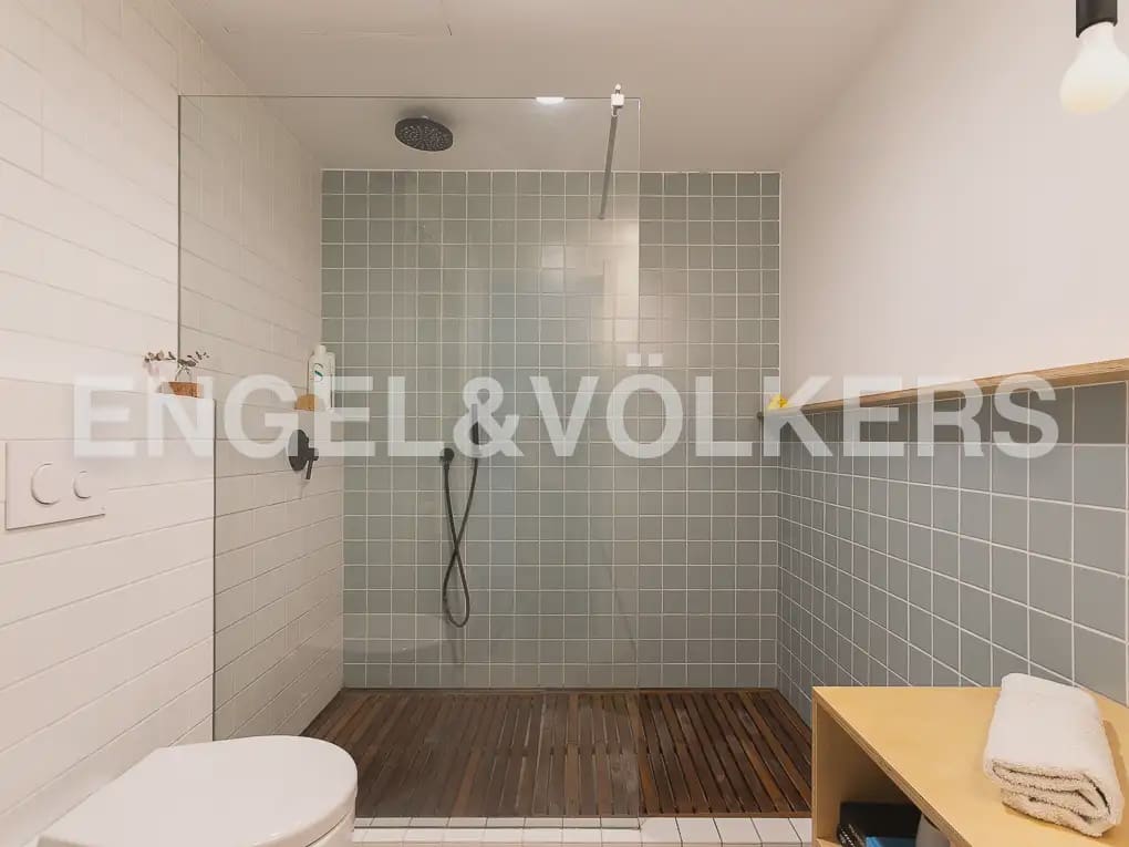 4 soverom Leilighet til leie i Valencia by med garasje - € 4 500 (Ref: 9968993)