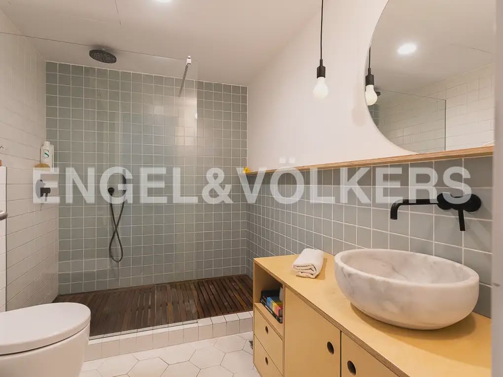 4 soverom Leilighet til leie i Valencia by med garasje - € 4 500 (Ref: 9968993)