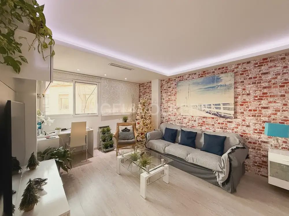 3 soverom Leilighet til leie i Valencia by - € 1 600 (Ref: 9968994)