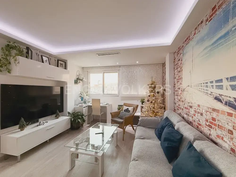 3 soverom Leilighet til leie i Valencia by - € 1 600 (Ref: 9968994)