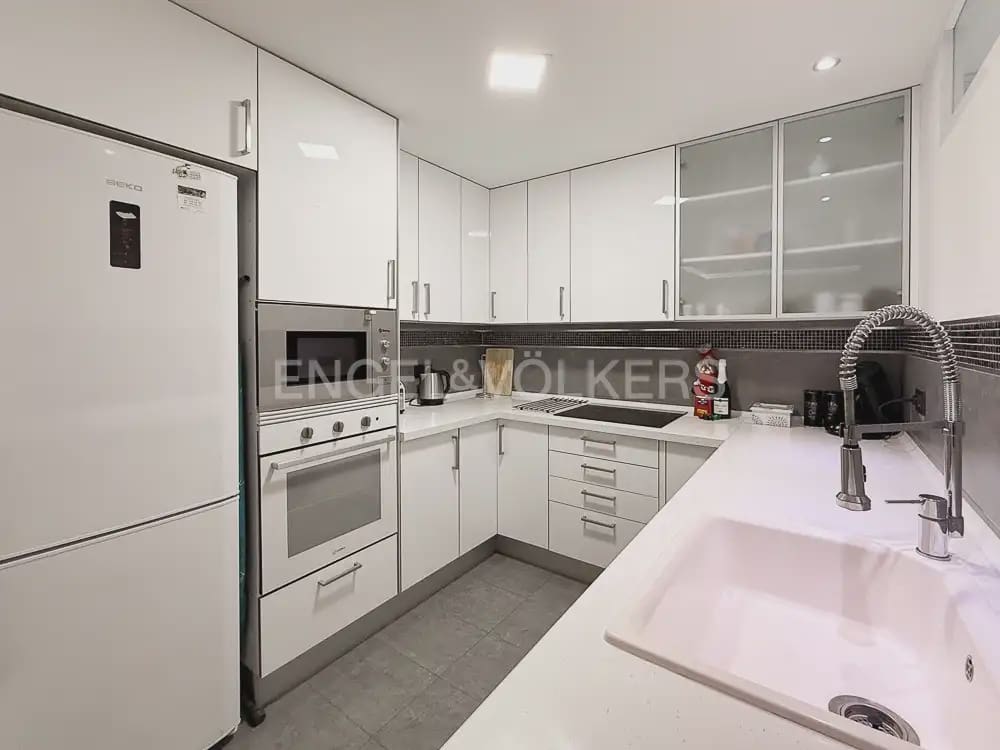 3 soverom Leilighet til leie i Valencia by - € 1 600 (Ref: 9968994)