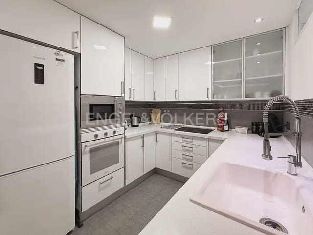3 soverom Leilighet til leie i Nou Moles, Valencia by - € 1 600 (Ref: 9968994)