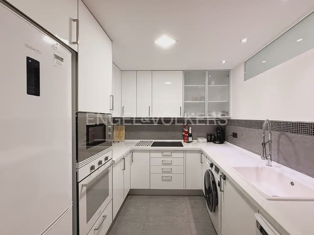 3 soverom Leilighet til leie i Valencia by - € 1 600 (Ref: 9968994)
